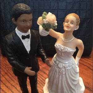Bride/Groom Interracial Cake-topper Wedding Cake